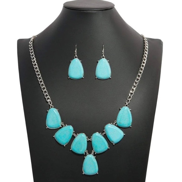 VINTAGE Geraldine Necklace Turquoise - Picture 2 of 4